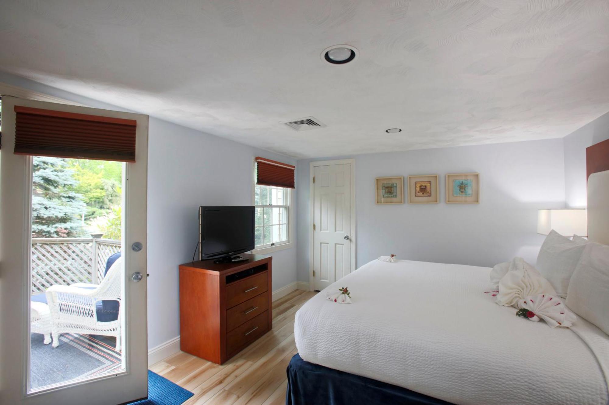 Pleasant Bay Village Resort Чатем Экстерьер фото